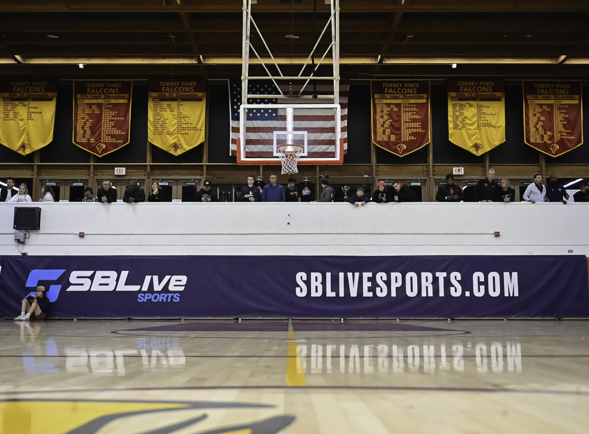 Archbishop Mitty vs Carlsbad Torrey Pines Holiday Classic December 29, 2023 Photo-Justin Fine59